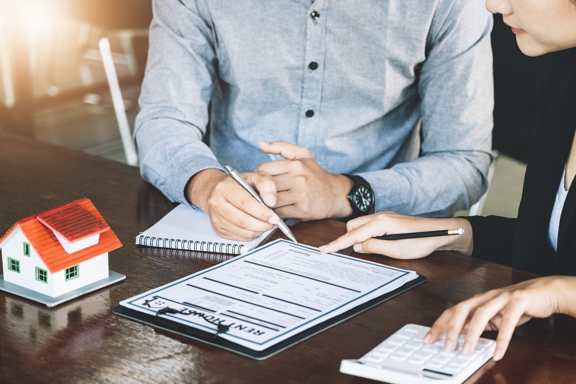 Loan signing concepts include refinancing, home-and-land purchase transactions, and rental accommodation solutions, all guided by a trusted 1% real estate broker in San Diego.